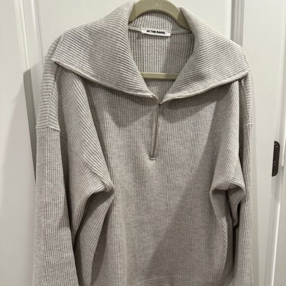 Zip top - Picture 1 of 5